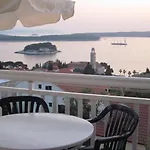 In With Sea View, Terrace, Air Conditioning, W-lan * 赫瓦尔