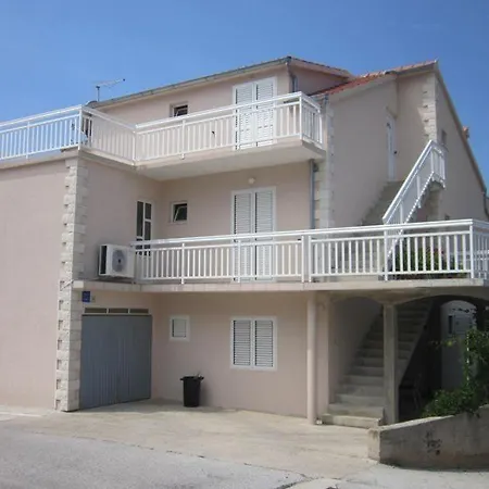 公寓 In With Sea View, Terrace, Air Conditioning, W-lan 赫瓦尔