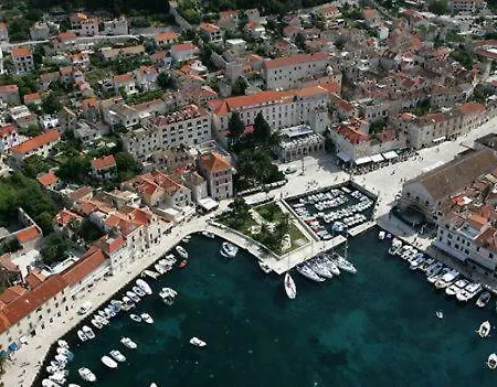 In With Sea View, Terrace, Air Conditioning, W-lan Hvar Town