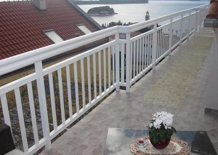 In With Sea View, Terrace, Air Conditioning, W-lan Apartment *