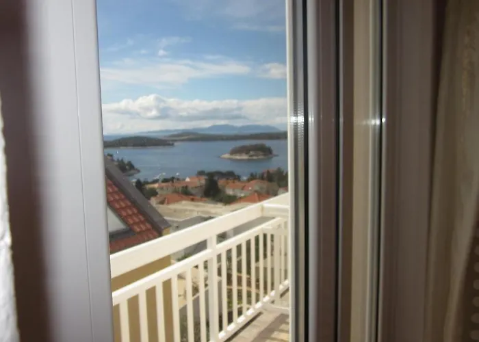 Apartment In With Sea View, Terrace, Air Conditioning, W-lan *